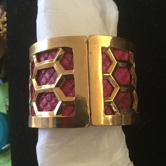 Kara Ross fuschia snakeskin patterned bracelet - Picture 2 of 6